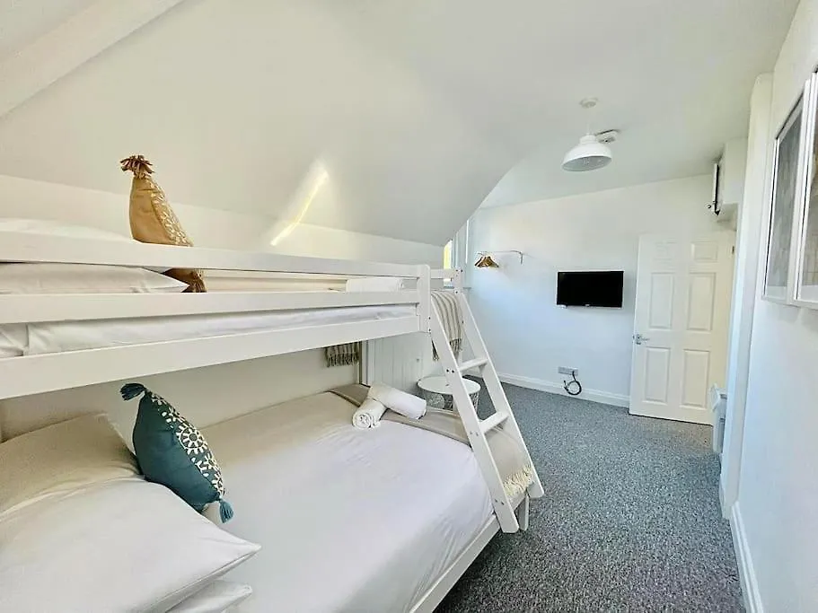 Four Oaks Apartment Bournemouth